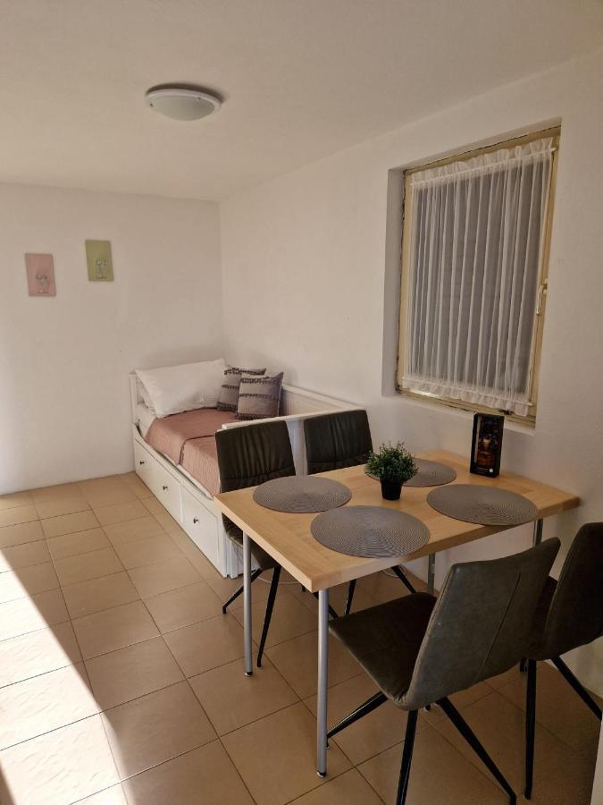 Apartment Misic Ртина Экстерьер фото