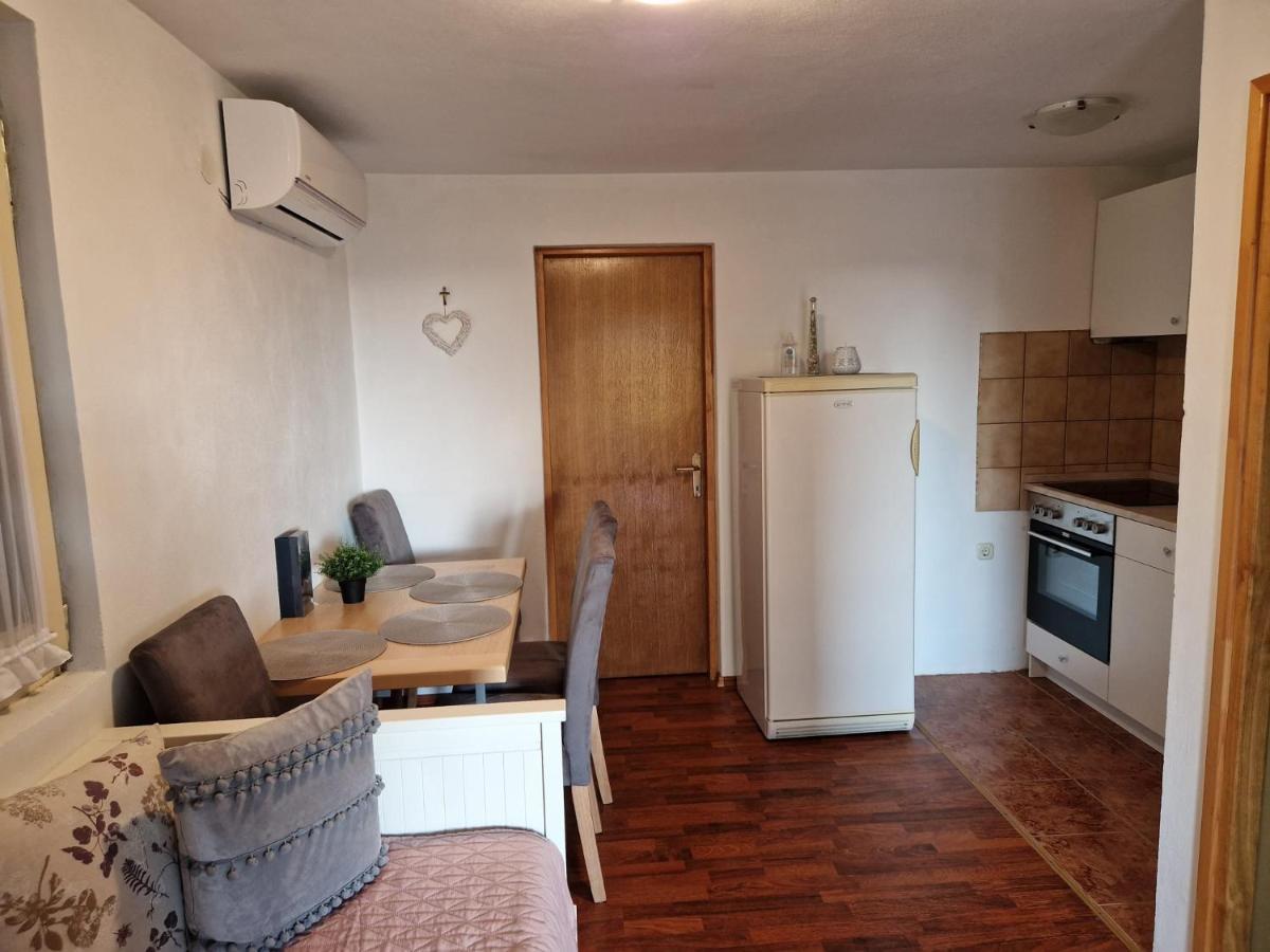 Apartment Misic Ртина Экстерьер фото