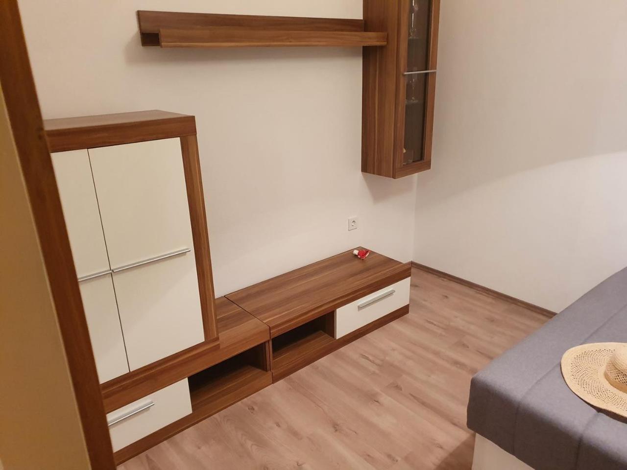 Apartment Misic Ртина Экстерьер фото
